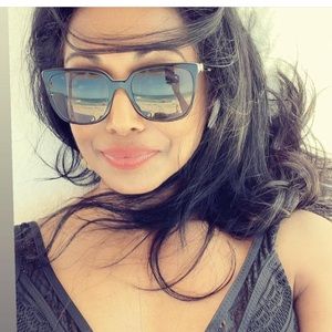 Meet your Posher, Lynda